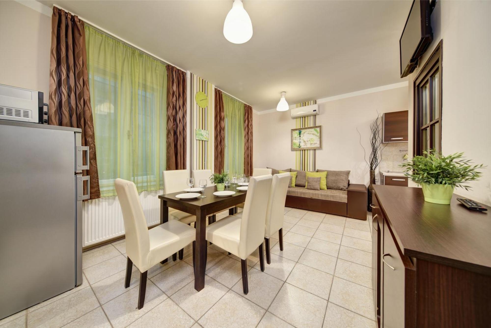 Central Walk Fashionstreet Apartmnts Budapest Luaran gambar
